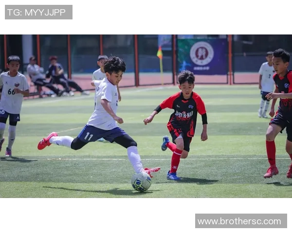 成都与北京足球队赛后分析：灵活性对决的精彩瞬间与战术启示