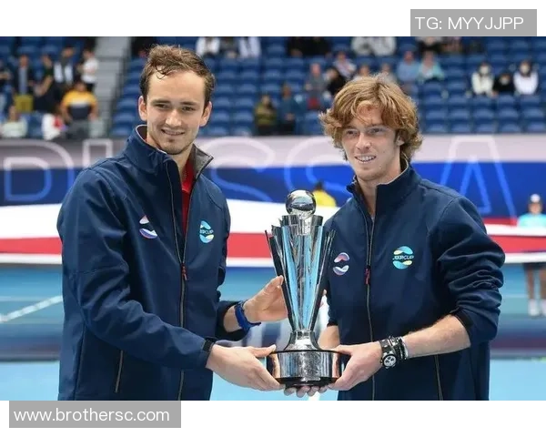 深圳篮球队的拼搏之路：从默默无闻到大满贯的辉煌历程